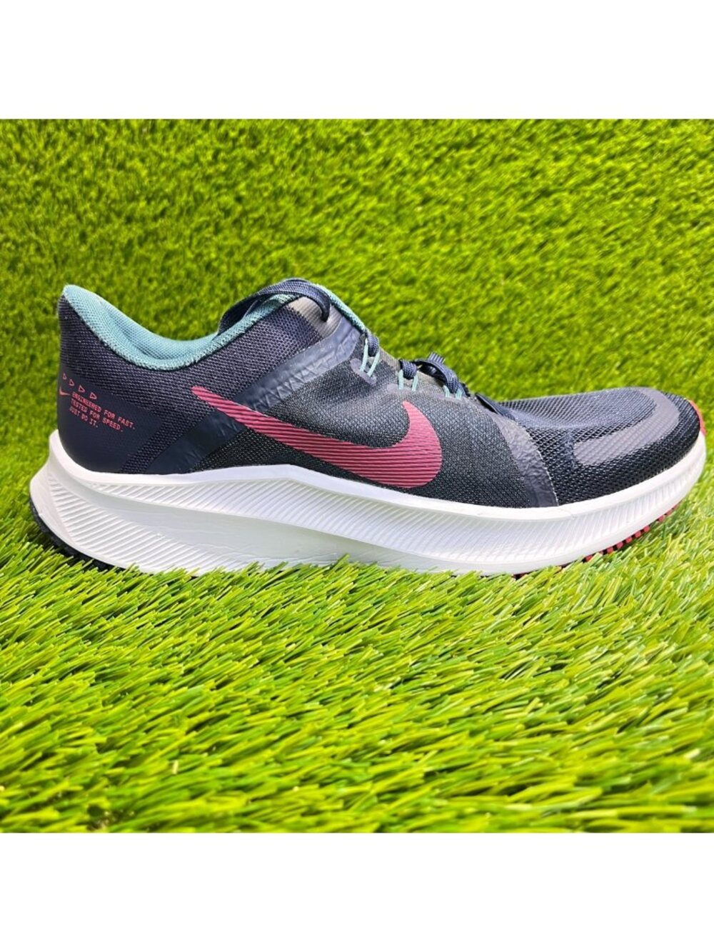Nike Quest 4 Womens Size 8.5 Blue Pink White Athletic Running Shoes Sneakers